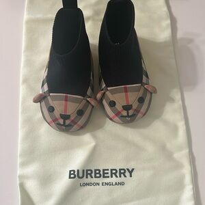 Baby Burberry shoes